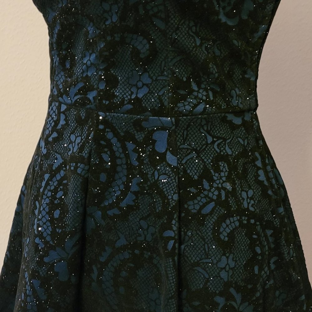 Glitter Brocade Cocktail Halter Party Dress in Deep Green and Black Lace - Picture 6 of 11